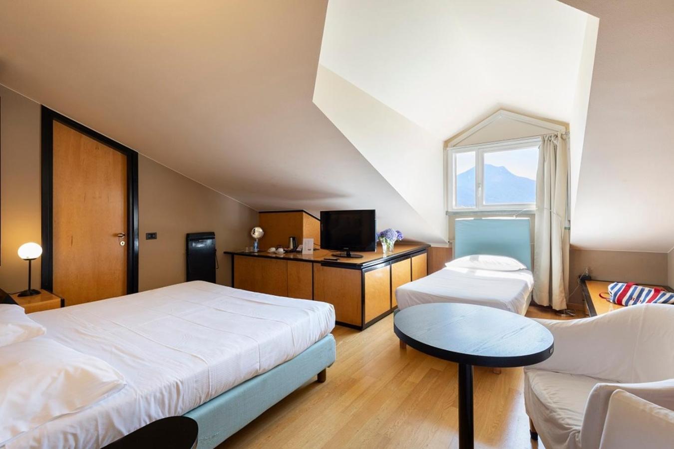 Hotel Ancora Verbania Exterior photo